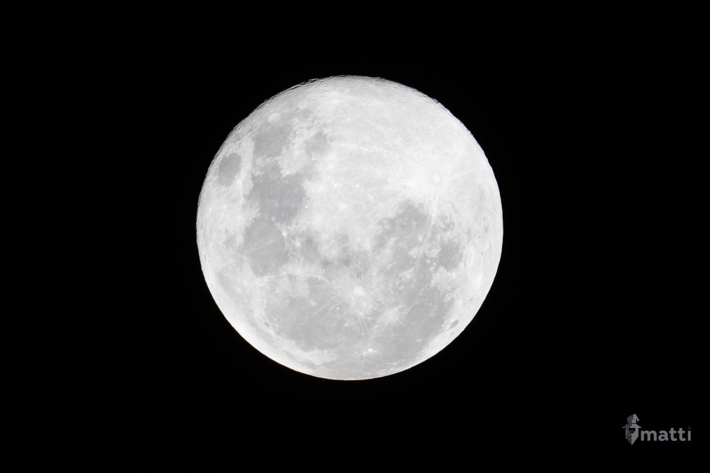 UWC Day 077 – Cruising Day – Painting Class, UWC Choir and Moon and&nbsp;Stars